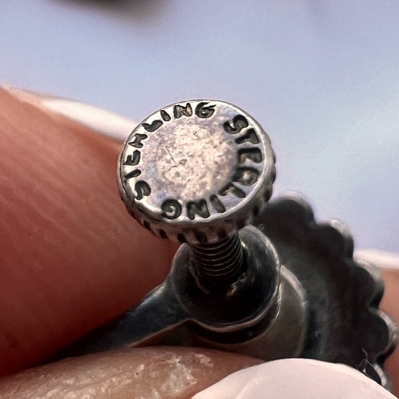 Vintage Sterling silver and Turquoise NATIVE AMERICAN sterling screw earrings - Picture 2 of 6